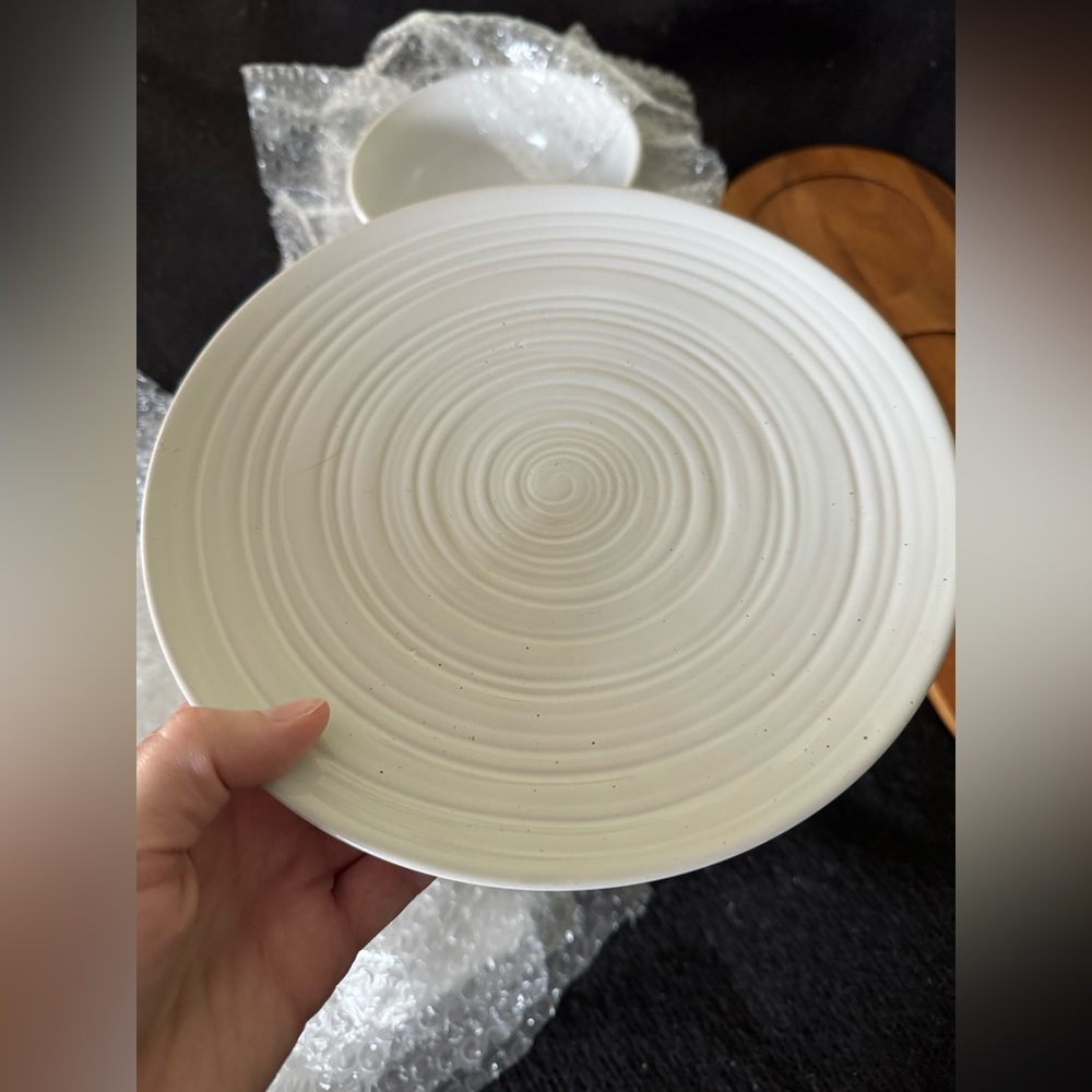 White Swirl Ceramic Stoneware Plate and Bowl Set